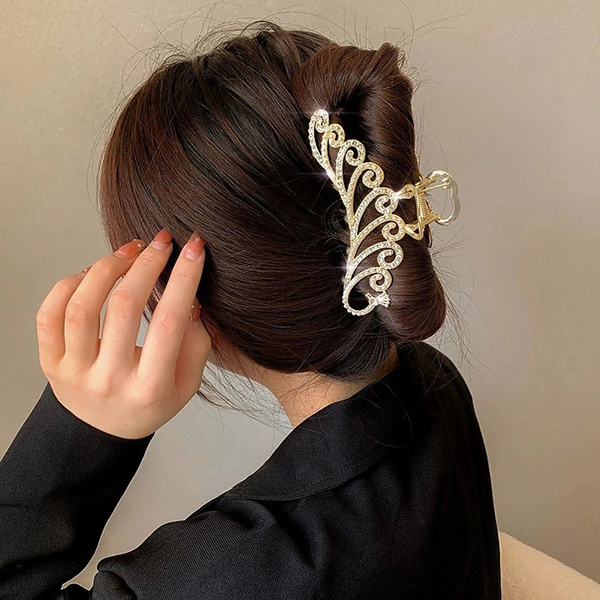 Elegant Gold Hollow Geometric Metal Hair Claw Vintage Hair Clips For Women Headband Hairpin Hair Crab Hair Accessories Gifts